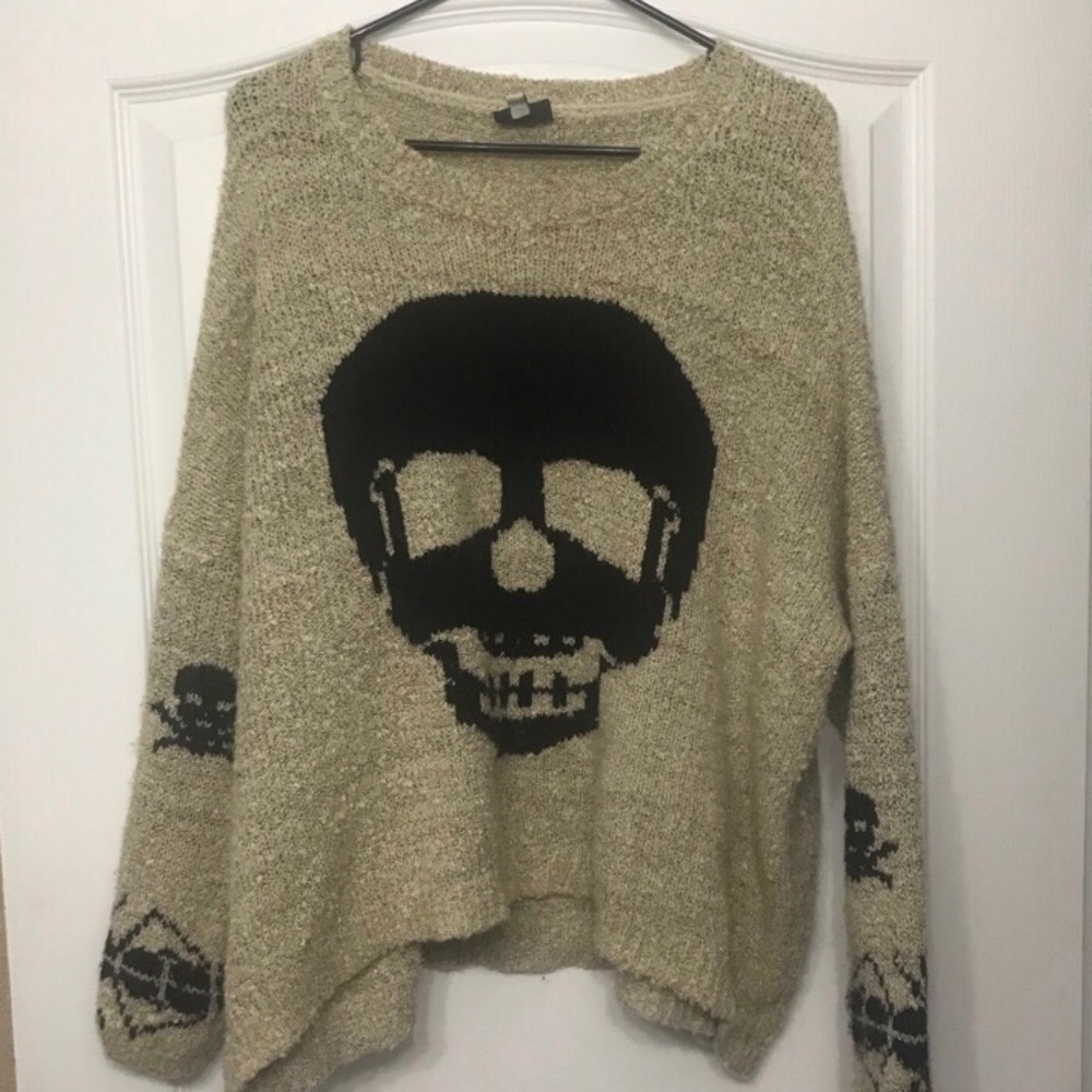 Skull Sweater Size M/L/XL